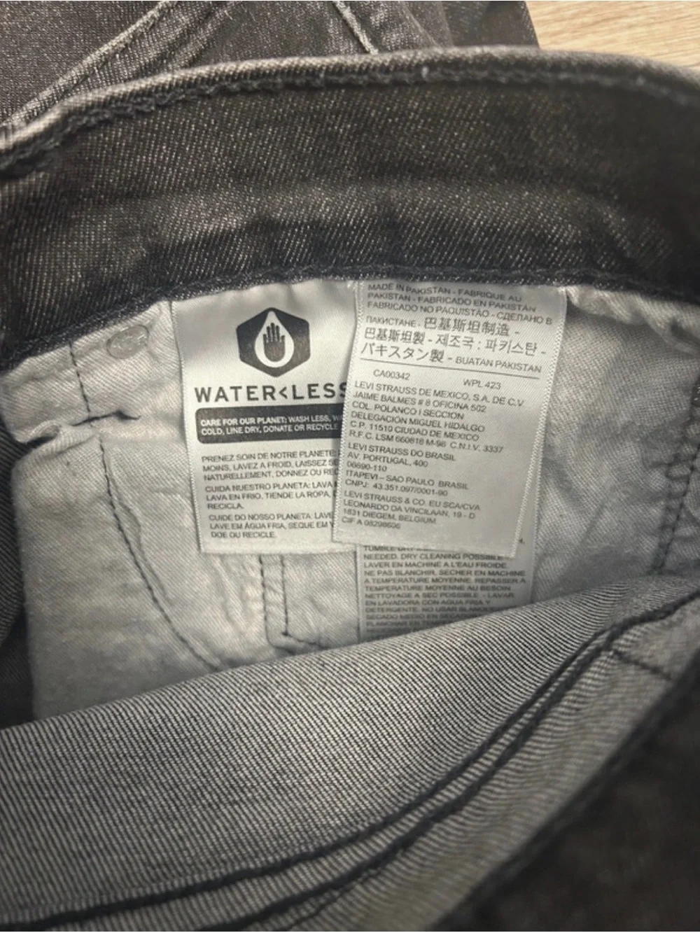 Levi's Slim Men's Jeans in Washed Black